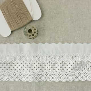 yukiemon アンティーククロス(オフホワイト) タグ付き　レース刺繍 yukiemon アンティーククロス(オフホワイト) タグ付き レース