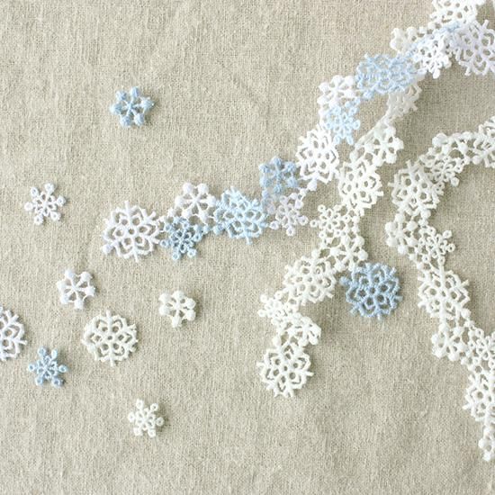 アンティーク ベルギー 蓮の花の蕾と葉の手刺繍 白鳥と水鉢の