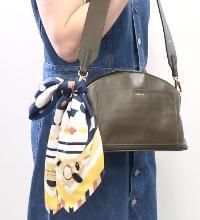 約65cm×65cmのスカーフの固結び