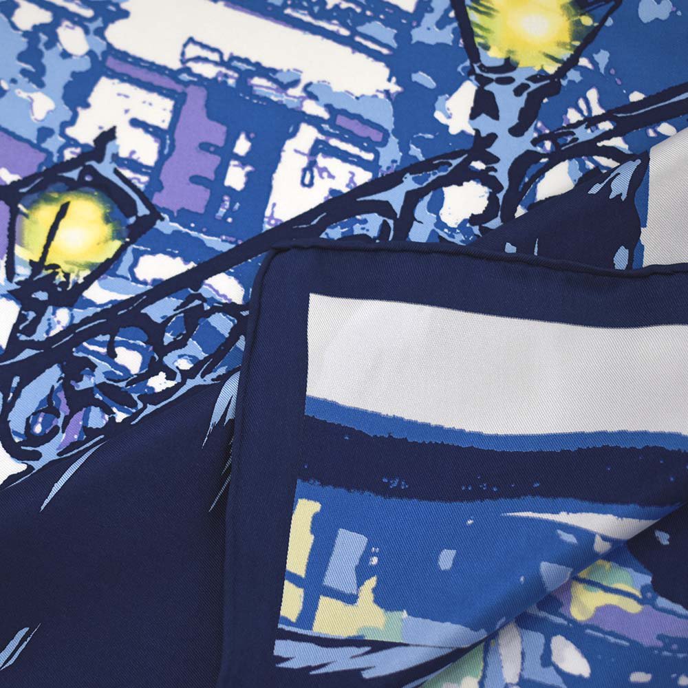 馬車道/ガス灯(FMH-227) 伝統横濱スカーフ 小判 シルクスカーフ （全3色）の画像5