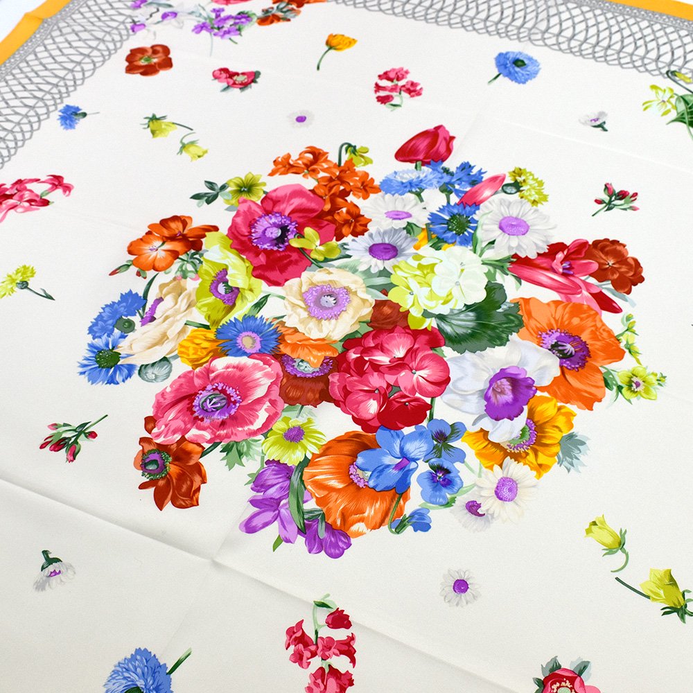 田園の花(CM6-818) 伝統横濱スカーフ 大判 シルクツイル スカーフ （全3色）の画像4