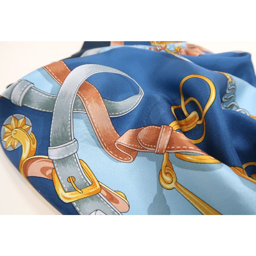 ビットベルト円構図(CE0-413) Marcaオリジナル 大判  シルクツイル スカーフ （全2色）の画像4
