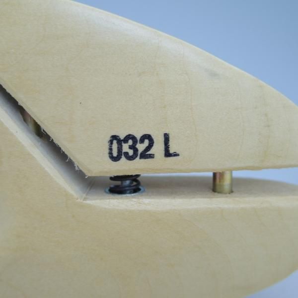 美品☆J.M.ウェストン SIZE 5/032L/純正シューツリー/木製シューキーパー/Weston/ウエストン☆b812-6 - 高級中古革靴の買取販売店舗 | studio.CBR 美品☆J.M.ウェストン SIZE 5/032L/純正シューツリー/木製シューキーパー/Weston/ウエストン☆b812-6 - 高級中古革靴の買取販売店舗 | studio.CBR