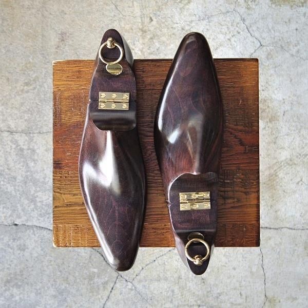 美品 クロケット ジョーンズ 9d ハンドグレードライン用 純正ツリー 349 木製シューキーパー メンズ Crockett Jones E480 高級中古革靴の買取販売店 Studio Cbr の通販サイト