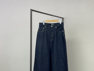 INSCRIRE DENIM LOOSE FIT PANTS