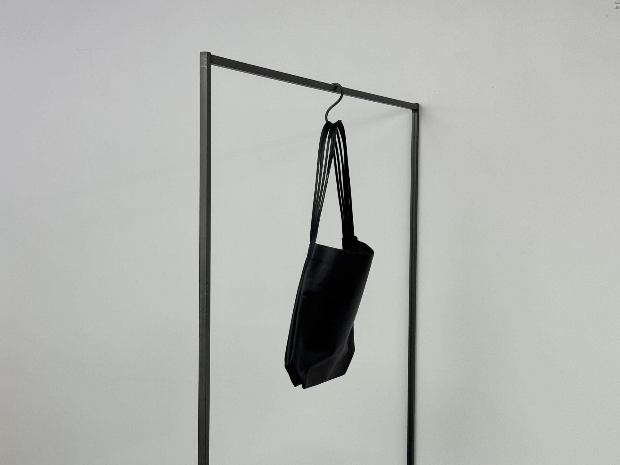 seya. × ISAAC REINA MULTI HANDLE HOBO MEDIUM