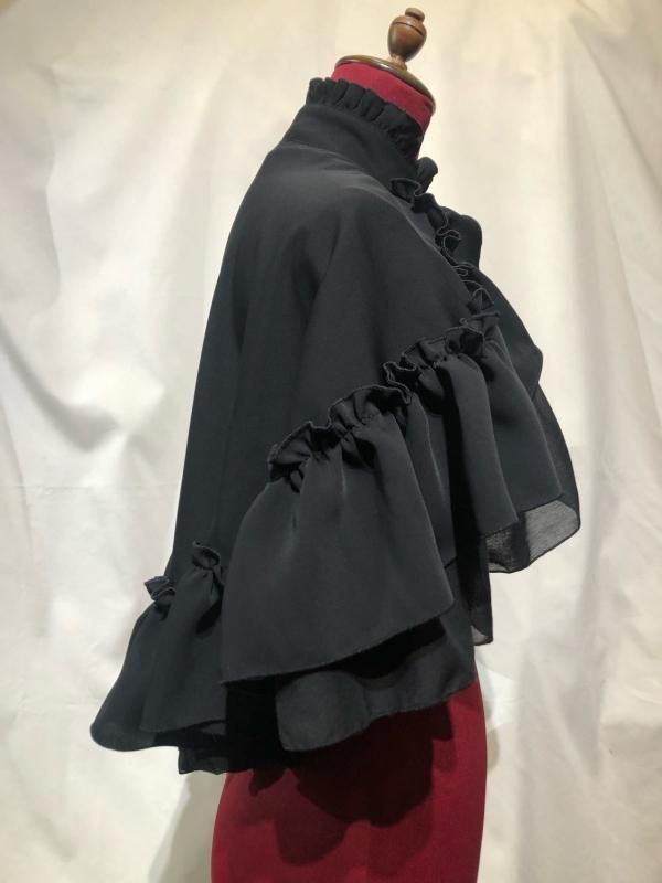 十字架付き後長ゴシック調ケープ：黒×黒フリル - MARBLE ~online shop~