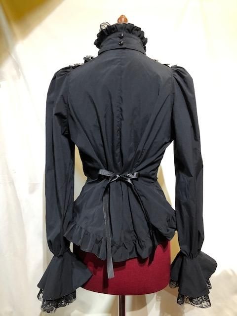 ◇受注商品◇クラシカルゴシック調立ち襟カメオブラウス：黒×黒