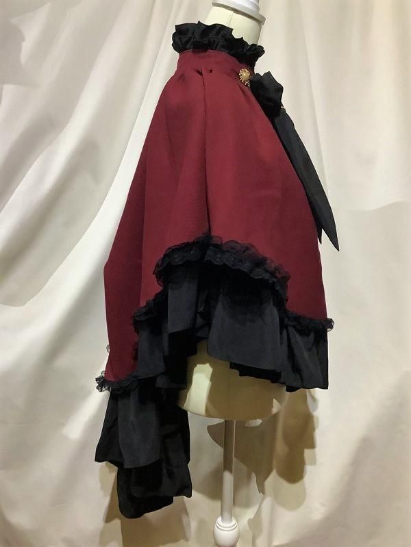 ◇受注商品◇チェーン飾り付き貴族風後長マント：えんじ×黒