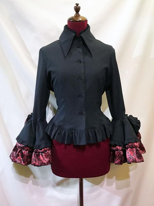 リバーシブルタイ付き姫袖ブラウス：黒赤ゴシック柄 - MARBLE