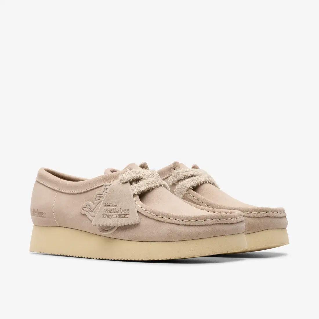 顼 Clarks Wallabee. 2604 Sand Suede 26183188