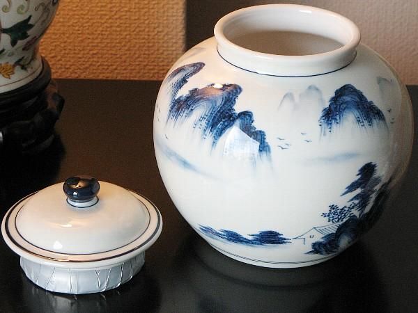 中国居仁堂製款粉彩九桃葫芦瓶箱付きサイズ高さ約19cm径12cm Yahoo!オークション -「居仁堂製」の落札相場・落札価格