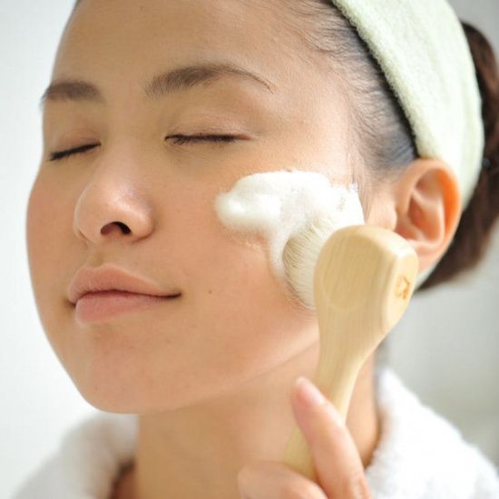 尺　洗顔ブラシ（ヒノキ）の写真