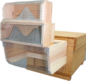 長野式スズメ蜂捕獲器(３段) - 養蜂器具の通販サイ									ト秋田屋本店