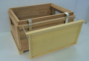 巣枠ホルダー - 養蜂器具の通販サイ									ト秋田屋本店