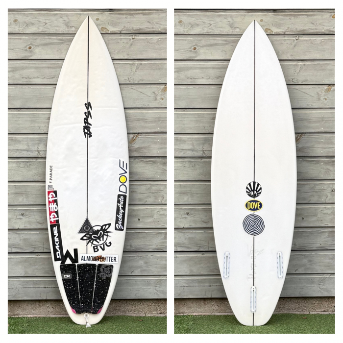 高橋みなとの使用ボード中古【SLEEPYSLEDS】 5'6 x 18'1/4 高橋みなとの使用ボード中古【SLEEPYSLEDS】 5'6 x 18'1/4