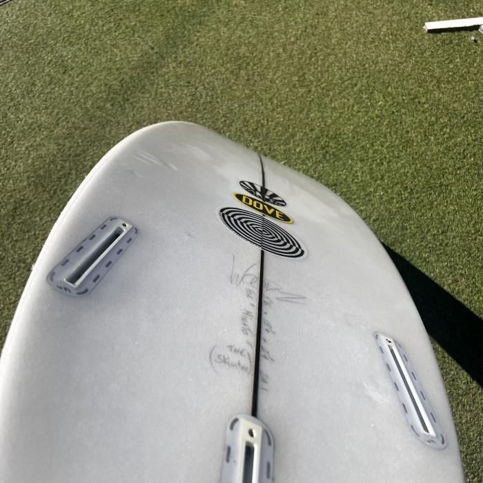高橋みなとの使用ボード中古【SLEEPYSLEDS】 5'6 x 18'1/4 高橋みなとの使用ボード中古【SLEEPYSLEDS】 5'6 x 18'1/4