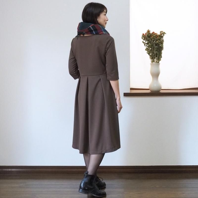 アーミッシュ風シンプルワンピース◇ブラウン（スポーツ用素材）