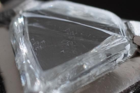 グリーンダイヤモンド原石（ソーヤブル） 0.666ct 原石