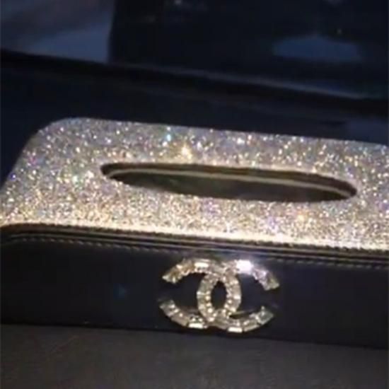chanel シャネル 美しいティッシュケース ティッシュ箱 カーアクセサリー キラキラ 車内用品 自動車用品 カー用品 送料無料 ブランド専門店 chanel シャネル 美しいティッシュケース ティッシュ箱 カーアクセサリー キラキラ 車内用品 自動車用品 カー用品 送料無料 ブランド専門店