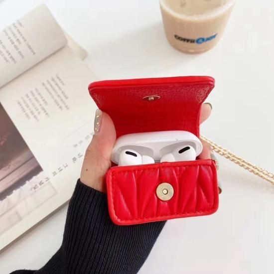 miumiu ミュウミュウ ★ マテラッセ AirPods Pro ケース 赤 miumiu ミュウミュウ ☆ マテラッセ AirPods Pro ケース 赤