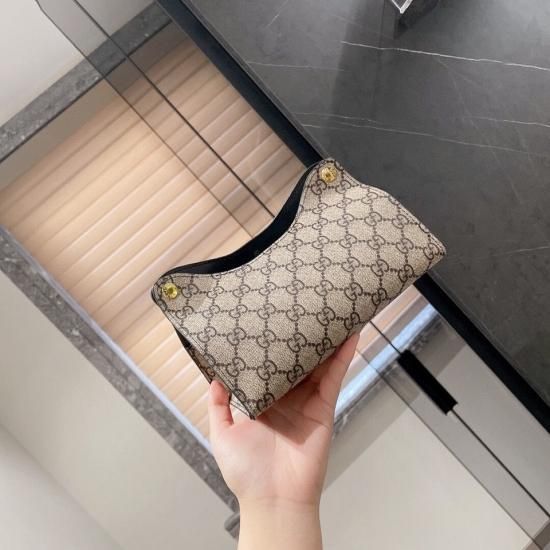 グッチ GUCCI ティッシュケース ティッシュ箱 日用品