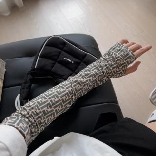 Fendiեǥ ५С µС UVå Ҥ ǥ Ƥ ɻ 糰к ̵ ݡĥС 