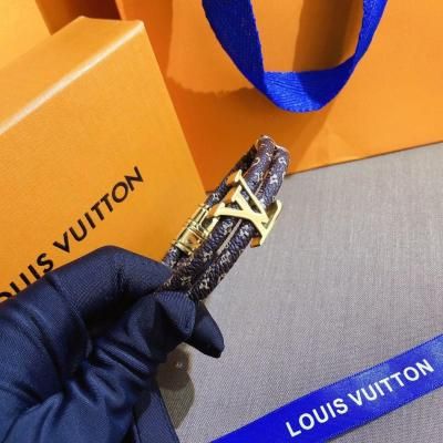 LouisVuitton륤ȥ ֥쥹å °  ʪ 饷å ˥å ץ쥼ȥ֥ 饢꡼ ץ쥼
