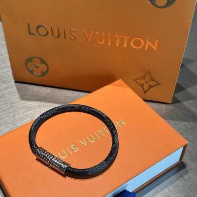 LouisVuitton륤ȥ ֥쥹å °  ʪ 饷å ˥å ץ쥼ȥ֥ 饢꡼ ץ쥼