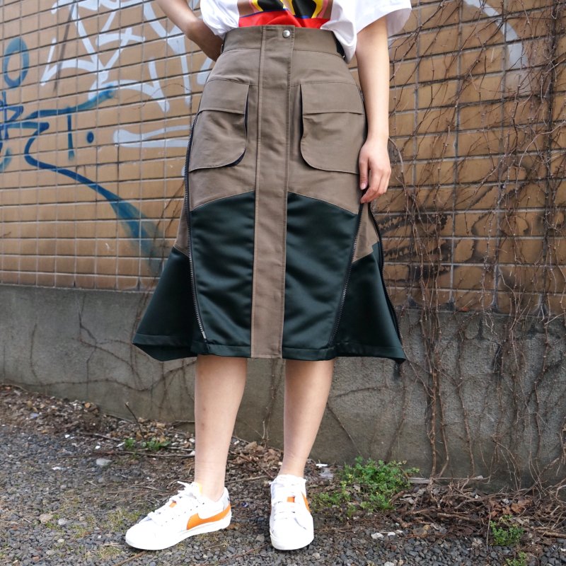 <img class='new_mark_img1' src='https://img.shop-pro.jp/img/new/icons6.gif' style='border:none;display:inline;margin:0px;padding:0px;width:auto;' />[sacai] サカイ 22-05917 Grosgrain Mix Skirt(TAUPE×D/GREEN)
