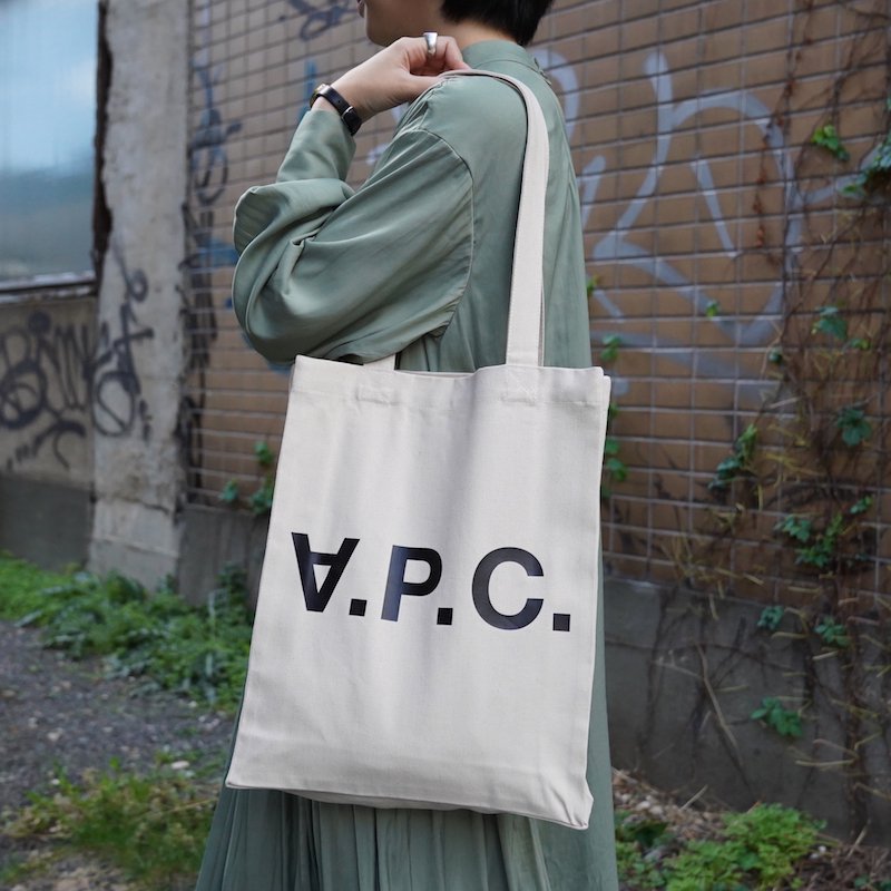 [A.P.C.] アーペーセー デニム トートバッグ (White) | INS ONLINE 公式通販サイト