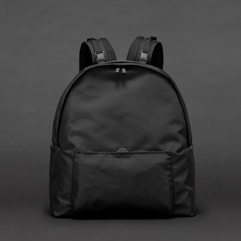 MONOLITH] モノリス BACKPACK PRO SOLID M (BLACK) | INS ONLINE STORE 
