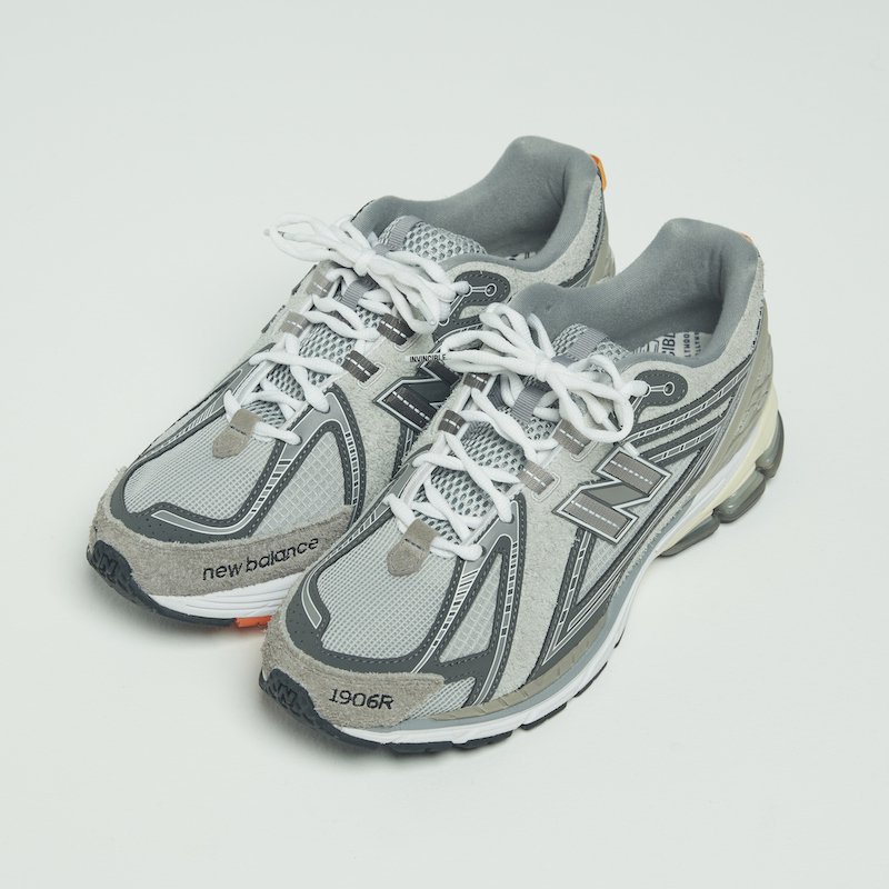 <img class='new_mark_img1' src='https://img.shop-pro.jp/img/new/icons50.gif' style='border:none;display:inline;margin:0px;padding:0px;width:auto;' />[N.HOOLYWOOD × New Balance × INVINCIBLE] / 1906RNI
