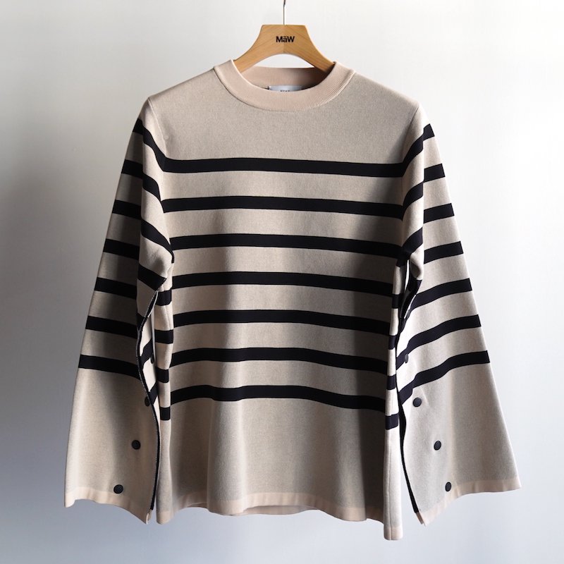 <img class='new_mark_img1' src='https://img.shop-pro.jp/img/new/icons6.gif' style='border:none;display:inline;margin:0px;padding:0px;width:auto;' /> [HYKE] ハイク STRIPED SWEATER (OATMEAL)