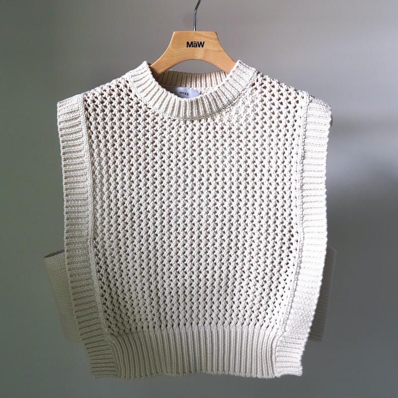 hyke CROCHETED CROPPED SWEATER TOP ベスト-