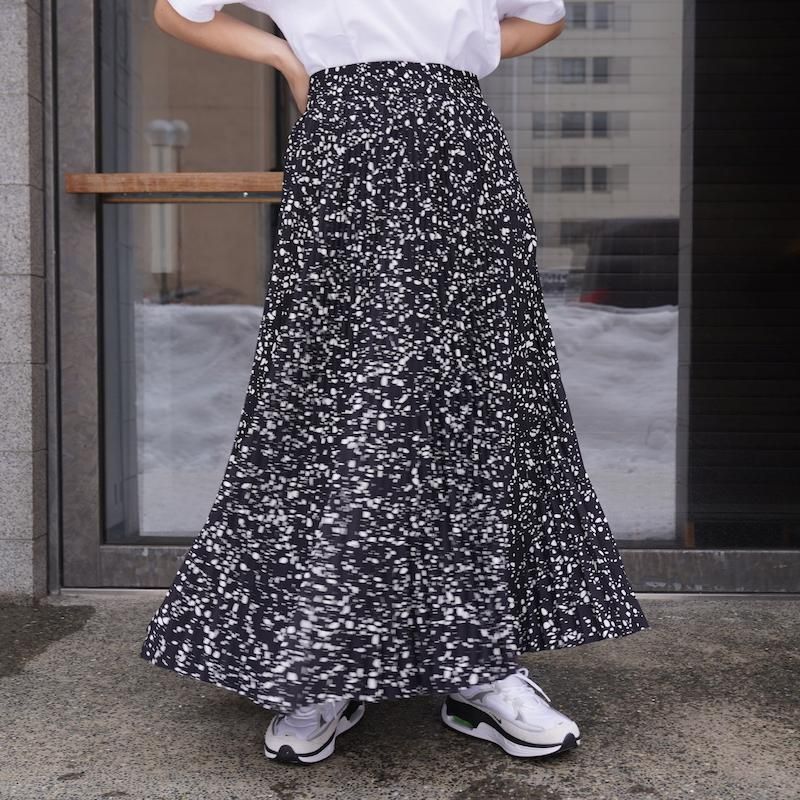 単品販売／受注生産 新品未使用 hyke PEBBLE PRINTED WIDE LEG PANTS