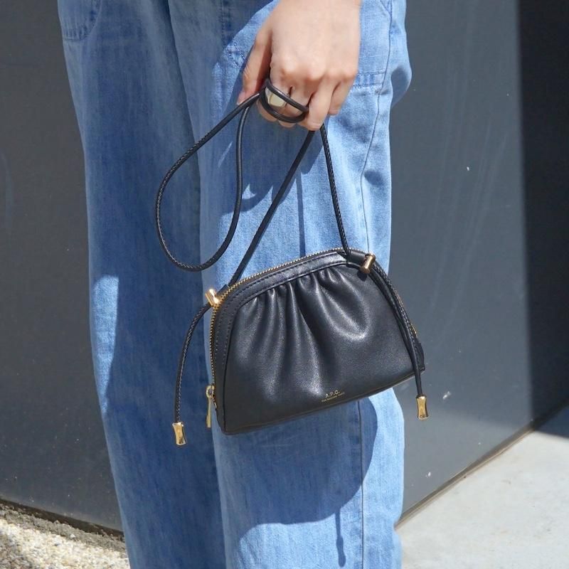 A.P.C.] アーペーセー Ninon スモールドローストリングバッグ