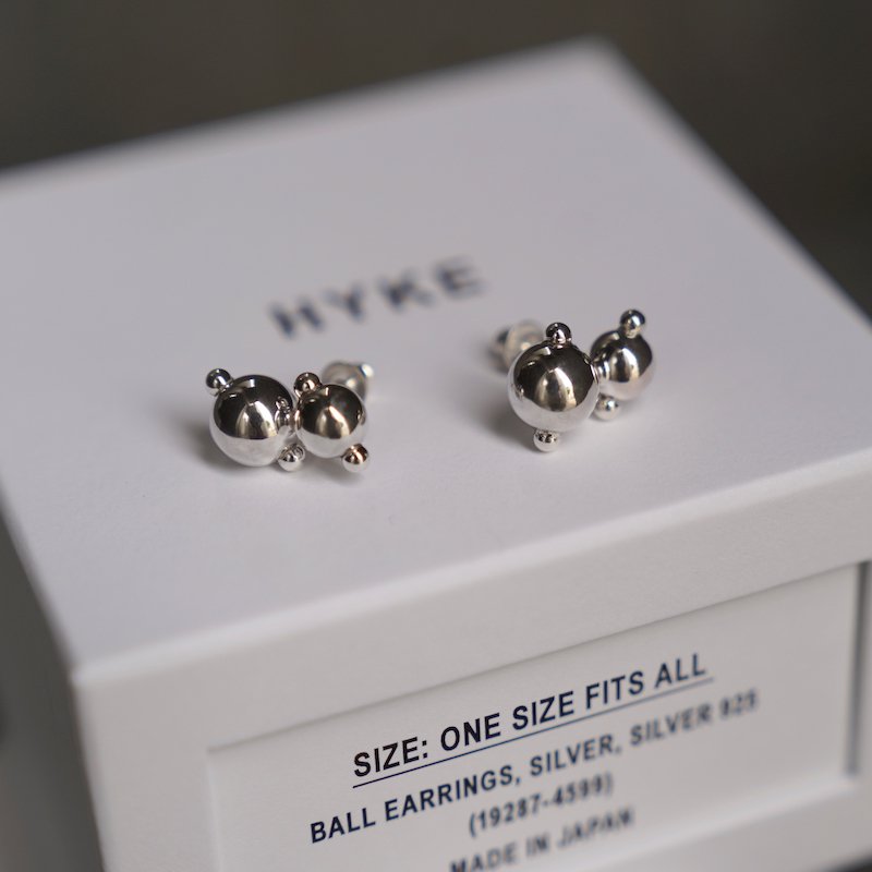 <img class='new_mark_img1' src='https://img.shop-pro.jp/img/new/icons6.gif' style='border:none;display:inline;margin:0px;padding:0px;width:auto;' /> [HYKE] ハイク BALL EARRINGS(SILVER)