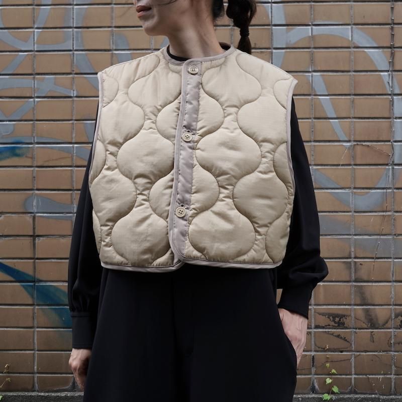 未使用新品【HYKE(ハイク)】 QUILTED CROPPED VEST