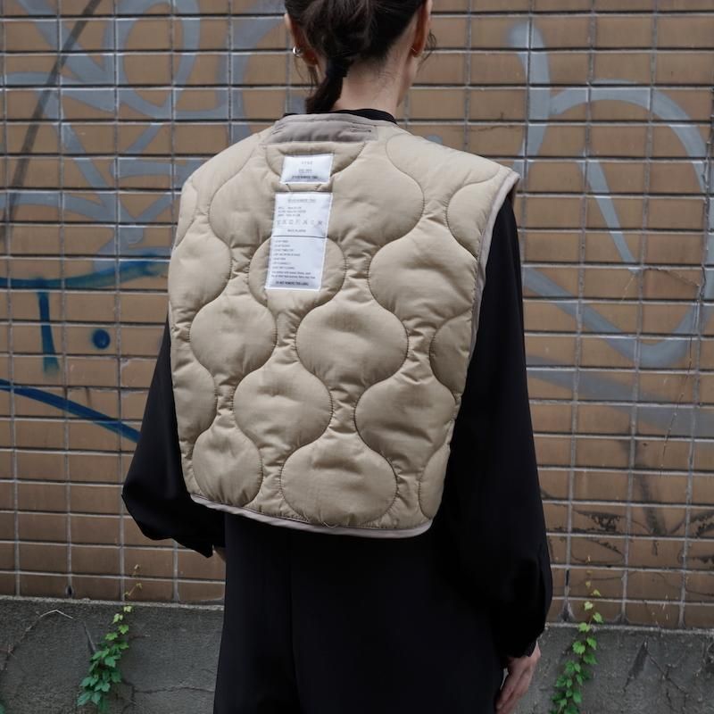 HYKE] ハイク QUILTED CROPPED VEST(BEIGE)