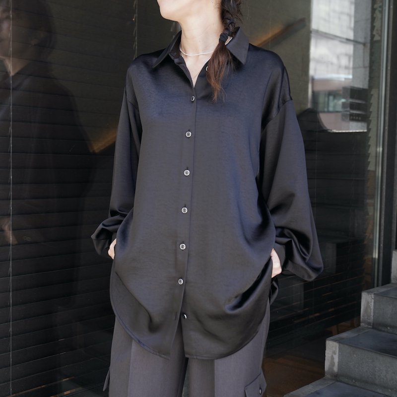 <img class='new_mark_img1' src='https://img.shop-pro.jp/img/new/icons6.gif' style='border:none;display:inline;margin:0px;padding:0px;width:auto;' />[RIM.ARK] ॢ Satin oversized SH(BLACK) 