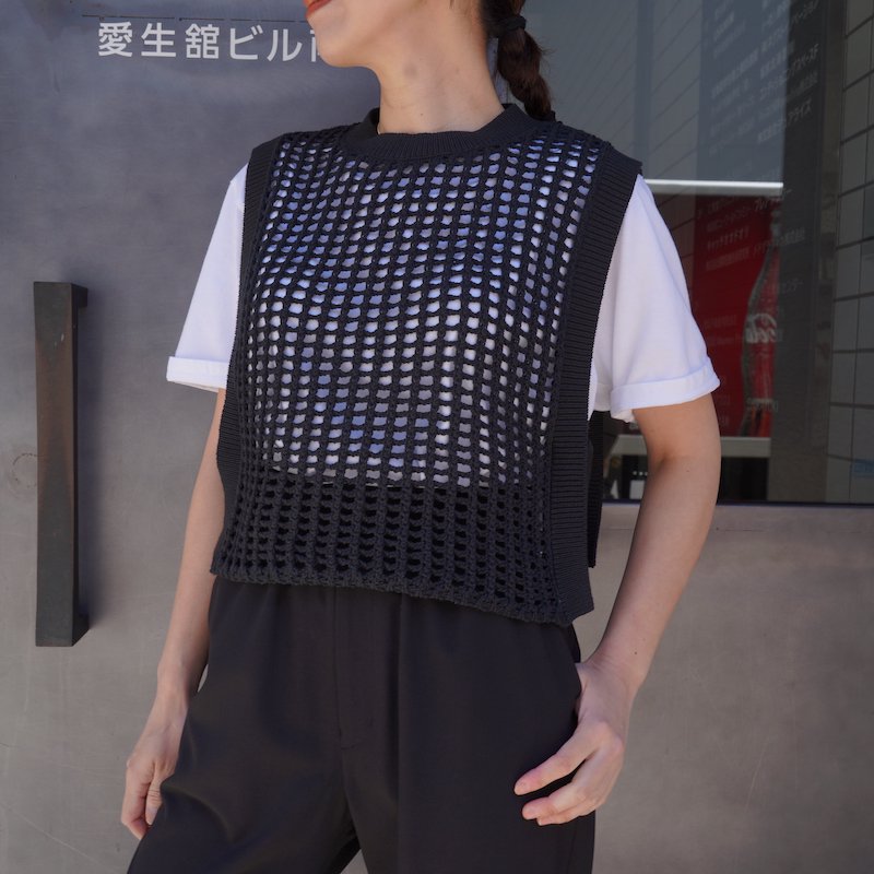 <img class='new_mark_img1' src='https://img.shop-pro.jp/img/new/icons6.gif' style='border:none;display:inline;margin:0px;padding:0px;width:auto;' /> [HYKE] ϥ CROCHETED CROPPED SWEATER TOP(BLACK)