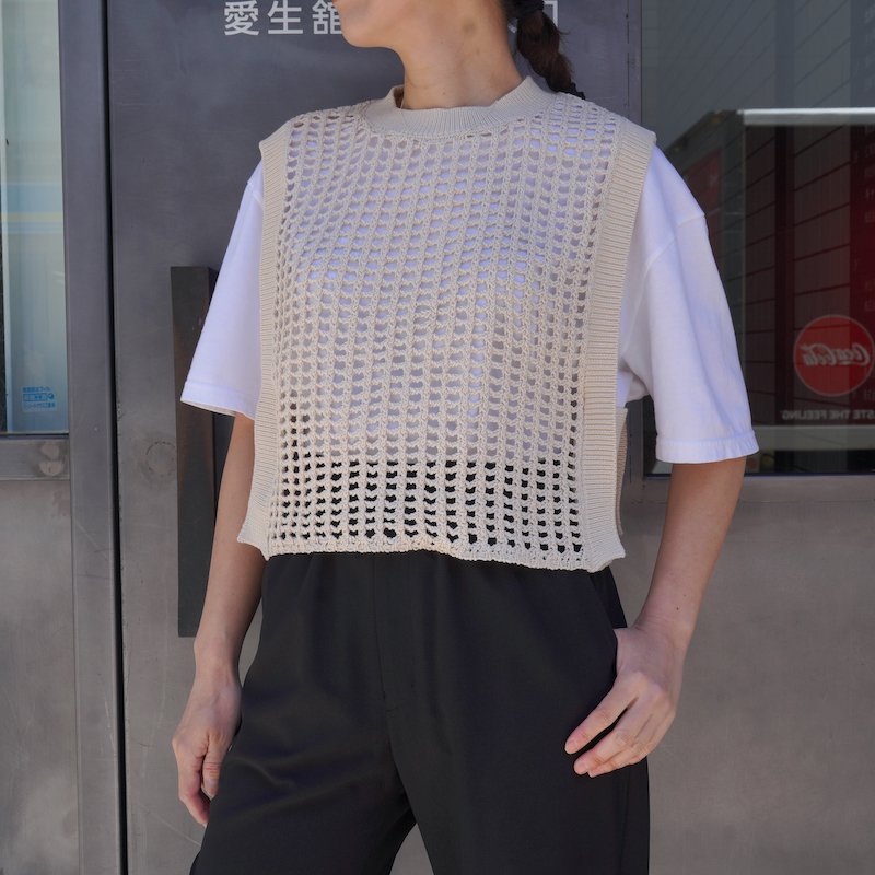 <img class='new_mark_img1' src='https://img.shop-pro.jp/img/new/icons6.gif' style='border:none;display:inline;margin:0px;padding:0px;width:auto;' /> [HYKE] ϥ CROCHETED CROPPED SWEATER TOP(CREAM)