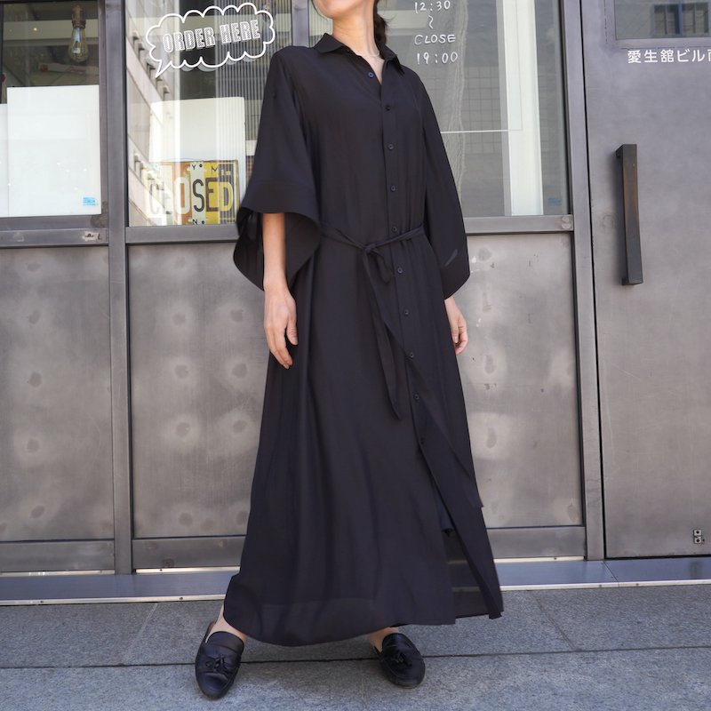 <img class='new_mark_img1' src='https://img.shop-pro.jp/img/new/icons6.gif' style='border:none;display:inline;margin:0px;padding:0px;width:auto;' /> [HYKE] ϥ SHEER TWILL BELL-SLEEVE DRESS(BLACK)