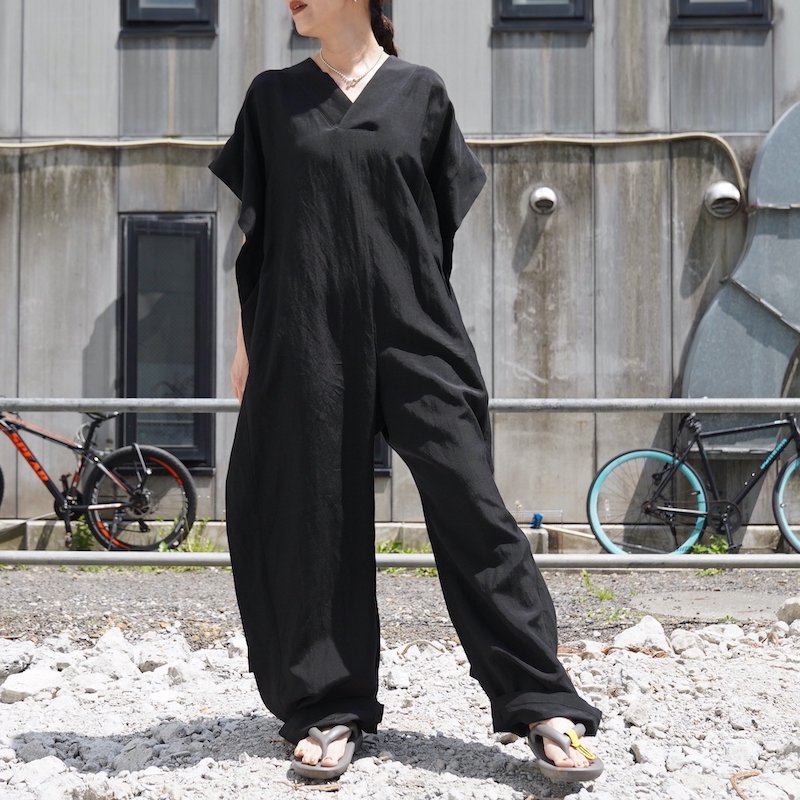 <img class='new_mark_img1' src='https://img.shop-pro.jp/img/new/icons6.gif' style='border:none;display:inline;margin:0px;padding:0px;width:auto;' /> [HYKE] ϥ L/R JUMPSUIT(BLACK)