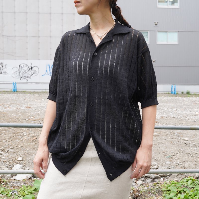 <img class='new_mark_img1' src='https://img.shop-pro.jp/img/new/icons6.gif' style='border:none;display:inline;margin:0px;padding:0px;width:auto;' /> [Allege.] å Line S/S Knit Shirt(Black)