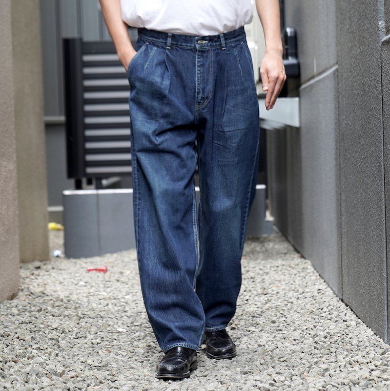 Graphpaper] グラフペーパー Selvage Denim Two Tuck Tapered Pants| INS ONLINE STORE  公式通販サイト