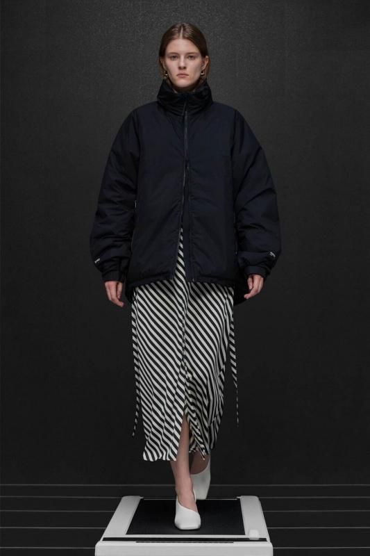 HYKE] ハイク STRIPE HAMMER SATIN DRESS(STRIPE)