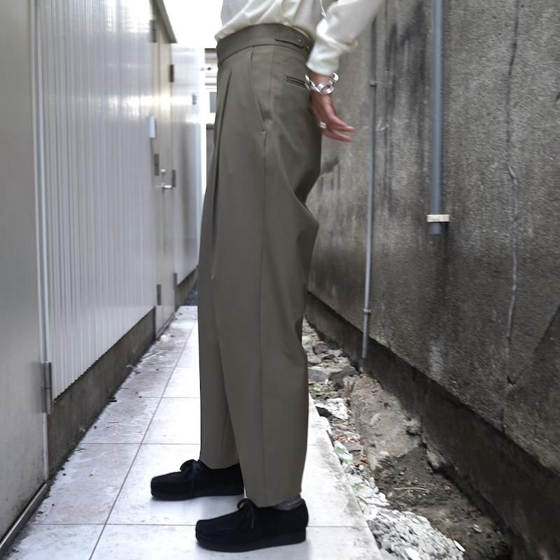 HYKE P/R STRETCH TAPERED PANTS ベージュ サイズ2 HYKE P/R STRETCH TAPERED PANTS ベージュ サイズ2
