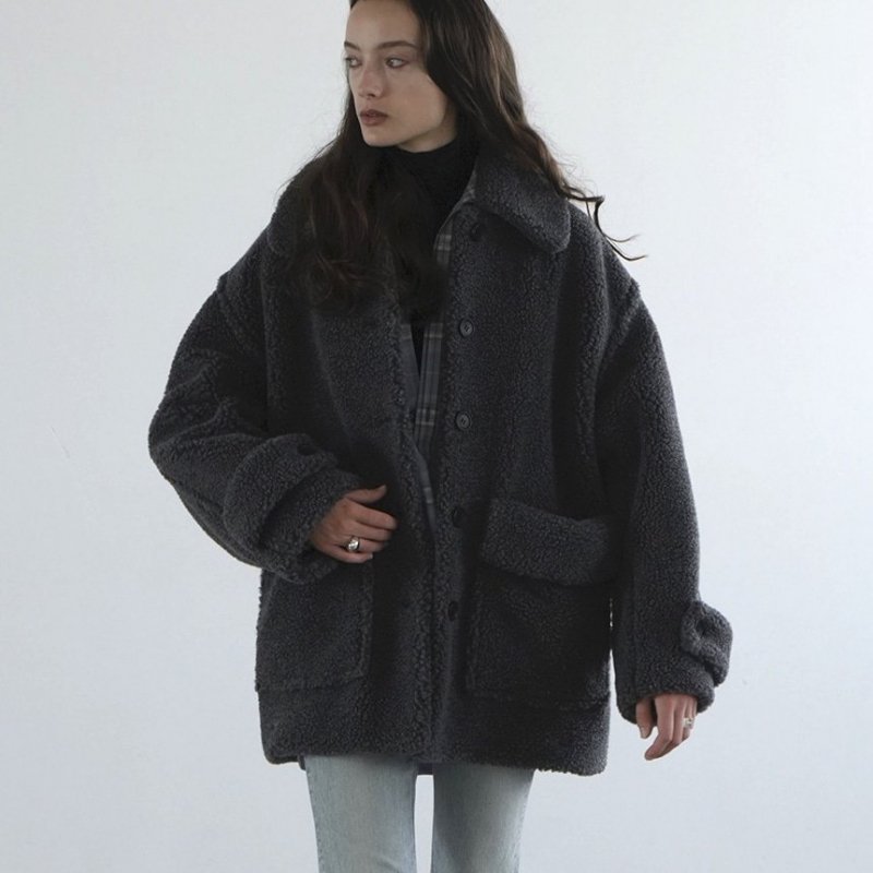 <img class='new_mark_img1' src='https://img.shop-pro.jp/img/new/icons6.gif' style='border:none;display:inline;margin:0px;padding:0px;width:auto;' />[CLANE]  RIDGE POCKET BOA OVER COAT(GRAY)